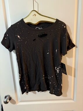 Chaser Brand NWT Studded Distressed T-Shirt Black Paint Splatter Size Small